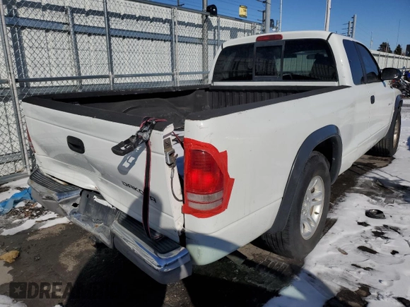 2002 Dodge Dakota with VIN 1B7GL12X62S584725, listed as a Copart auction lot 42743525 with 116,442 mi miles and Salvage Title. Bid and sale history available at carsss.com. Image 3.