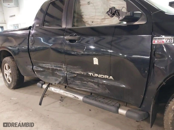 2007 Toyota Tundra SR5 with VIN 5TFBV54107X007994, listed as a IAAI auction lot 41581644 with 236,267 mi miles. Bid and sale history available at carsss.com. Image 6.