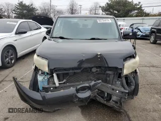 2014 Scion xB z VIN JTLZE4FE7EJ049074, wystawiony jako Copart lot #85734414 z przebiegiem 102 358 mil mil oraz Szkoda całkowita • Salvage title. Historia ofert i sprzedaży dostępna na DreamBid. Obrazek 5.