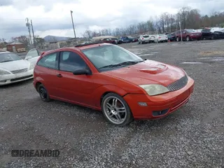 2005 Ford Focus S with VIN 3FAFP31N05R145425, listed as a IAAI auction lot 41964652 with 72,647 mi miles and . Bid and sale history available at carsss.com. Image 1.