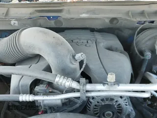 2014 Ram 1500 Express z VIN 1C6RR7FT0ES330070, wystawiony jako IAAI lot #43283414 z przebiegiem 131 094 mil mil oraz . Historia ofert i sprzedaży dostępna na DreamBid. Obrazek 19.