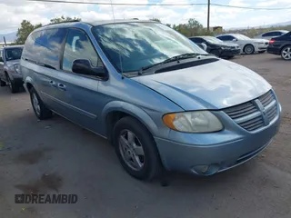 2005 Dodge Caravan SXT with VIN 2D4GP44L75R193138, listed as a IAAI auction lot 42073429 with 206,915 mi miles and . Bid and sale history available at DreamBid. Image 1.