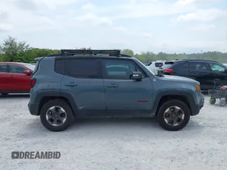 2017 Jeep Renegade Deserthawk z VIN ZACCJBCBXHPF82004, wystawiony jako IAAI lot #42027598 z przebiegiem Nie podano mil oraz . Historia ofert i sprzedaży dostępna na DreamBid. Obrazek 13.