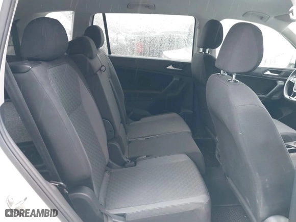 2019 Volkswagen Tiguan S with VIN 3VV1B7AX2KM011599, listed as a IAAI auction lot 41531947 with 45,923 mi miles. Bid and sale history available at carsss.com. Image 8.