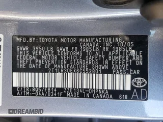 2006 Toyota Matrix STD z VIN 2T1LR30EX6C552801, wystawiony jako Copart lot #52352645 z przebiegiem 225 295 mil mil oraz Czysty tytuł • Clean title. Historia ofert i sprzedaży dostępna na DreamBid. Obrazek 12.