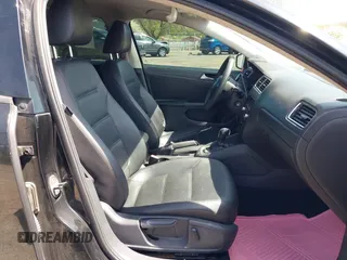 2014 Volkswagen Jetta Sedan SE w/Connectivity/Sunroof PZEV with VIN 3VWD17AJ0EM396110, listed as a IAAI auction lot 42089131 with 170,593 mi miles. Bid and sale history available at carsss.com. Image 5.