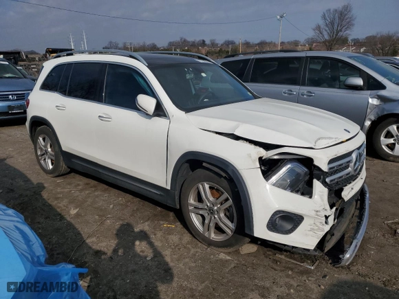 2020 Mercedes-Benz GLB with VIN W1N4M4HB0LW055545, listed as a Copart auction lot 43206885 with 62,641 mi miles and Salvage Title. Bid and sale history available at carsss.com. Image 4.