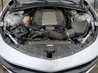 2019 Chevrolet Camaro 2SS with VIN 1G1FH1R75K0121319, listed as a Copart auction lot 43817715 with 32,851 mi miles and Salvage Title. Bid and sale history available at carsss.com. Image 11.