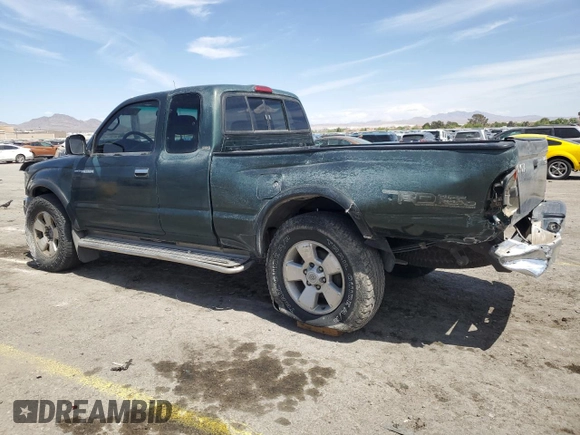 2000 Toyota Tacoma with VIN 4TAWN72N4YZ623900, listed as a Copart auction lot 53547825 with 239,998 mi miles and Salvage title. Bid and sale history available at DreamBid. Image 2.