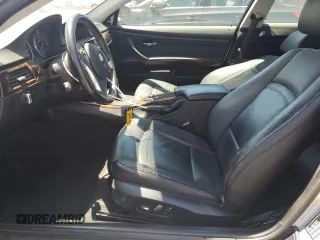 2013 BMW 3 Series 328i z VIN WBAKE5C57DJ107462, wystawiony jako Copart lot #54788605 z przebiegiem 118 763 mil mil oraz Szkoda całkowita • Salvage title. Historia ofert i sprzedaży dostępna na DreamBid. Obrazek 7.