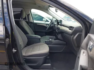 2021 Ford Escape SE with VIN 1FMCU0G62MUA12575, listed as a IAAI auction lot 42293939 with 96,359 mi miles and . Bid and sale history available at DreamBid. Image 5.