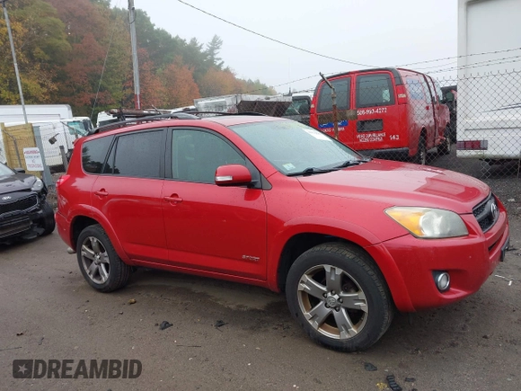 2011 Toyota RAV4 Sport with VIN JTMRF4DV2B5049788, listed as a IAAI auction lot 40578883 with 203,848 mi miles. Bid and sale history available at carsss.com. Image 14.