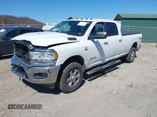 2019 Ram 2500 Big Horn with VIN 3C6UR5JL1KG601176, listed as a IAAI auction lot 41857730 with 88,123 mi miles. Bid and sale history available at carsss.com. Image 18.