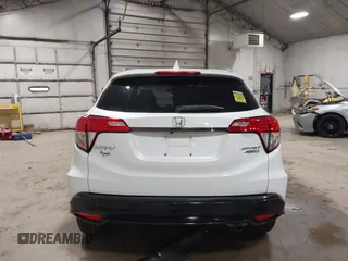 2022 Honda HR-V Sport with VIN 3CZRU6H10NM741811, listed as a IAAI auction lot 41470474 with 27,636 mi miles. Bid and sale history available at carsss.com. Image 16.