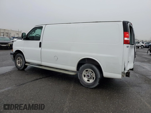 2020 GMC Savana Cargo z VIN 1GTW7AFG7L1210528, wystawiony jako Copart lot #79937814 z przebiegiem 73 451 mil mil oraz Szkoda całkowita • Salvage title. Historia ofert i sprzedaży dostępna na DreamBid. Obrazek 2.