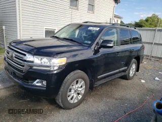 2016 Toyota Land Cruiser z VIN JTMCY7AJ0G4047120, wystawiony jako Copart lot #67792753 z przebiegiem 65 872 mil mil oraz . Historia ofert i sprzedaży dostępna na DreamBid. Obrazek 1.