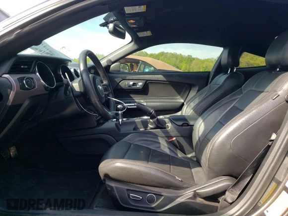 2017 Ford Mustang GT z VIN 1FA6P8CF2H5338668, wystawiony jako Copart lot #56331345 z przebiegiem 84 948 mil mil oraz Szkoda całkowita • Salvage title. Historia ofert i sprzedaży dostępna na DreamBid. Obrazek 7.