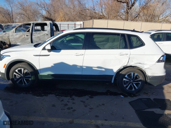 2024 Volkswagen Tiguan S with VIN 3VVFB7AX0RM081893, listed as a IAAI auction lot 41425695 with 8,187 mi miles. Bid and sale history available at carsss.com. Image 14.