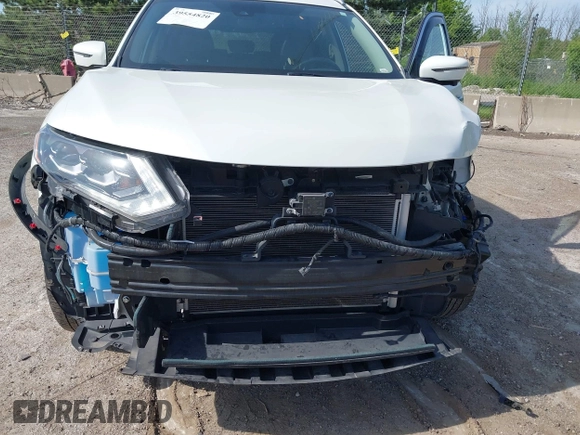 2017 Nissan Rogue SL with VIN 5N1AT2MV4HC739228, listed as a IAAI auction lot 39554820 with 40,576 mi miles and . Bid and sale history available at carsss.com. Image 6.