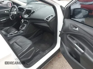 2013 Ford Escape Titanium z VIN 1FMCU9J96DUA59051, wystawiony jako IAAI lot #42628711 z przebiegiem Nie podano mil oraz . Historia ofert i sprzedaży dostępna na DreamBid. Obrazek 5.
