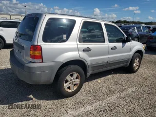 2007 Ford Escape XLS with VIN 1FMCU02Z07KB36040, listed as a Copart auction lot 74043354 with Not Provided miles and Salvage Title. Bid and sale history available at carsss.com. Image 3.