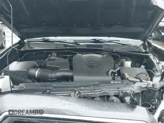 2016 Toyota Tacoma SR5 с VIN 5TFSZ5AN8GX038017, выставлен на аукционе IAAI как лот 42637866 с пробегом 43 778 миль миль и . История ставок и продаж доступна на DreamBid. Изображение 19.