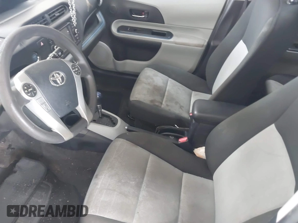2013 Toyota Prius One z VIN JTDKDTB33D1046251, wystawiony jako IAAI lot #42304087 z przebiegiem 229 655 mil mil oraz . Historia ofert i sprzedaży dostępna na DreamBid. Obrazek 17.
