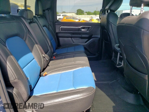 2022 Ram 1500 Big Horn z VIN 1C6SRFFT0NN379571, wystawiony jako Copart lot #57670985 z przebiegiem 38 874 mil mil oraz Szkoda całkowita • Salvage title. Historia ofert i sprzedaży dostępna na DreamBid. Obrazek 10.