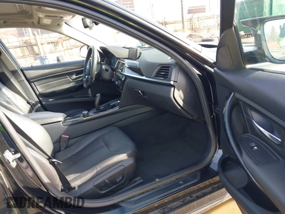 2015 BMW 3 Series 328i xDrive with VIN WBA3B3C51FF548592, listed as a IAAI auction lot 41941167 with 87,124 mi miles. Bid and sale history available at carsss.com. Image 5.