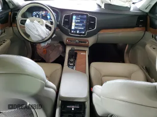 2021 Volvo XC90 Inscription Expression with VIN YV4BR00K0M1764086, listed as a Copart auction lot 41726284 with 37,641 mi miles. Bid and sale history available at carsss.com. Image 8.