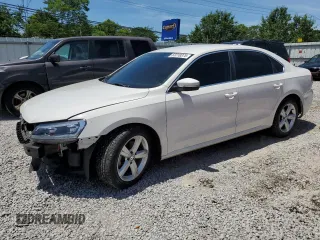 2015 Volkswagen Passat SE with VIN 1VWBV7A30FC065687, listed as a Copart auction lot 63218375 with 124,286 mi miles and Salvage title. Bid and sale history available at DreamBid. Image 1.