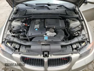 2008 BMW 3 Series 335xi z VIN WBAVD53528A285513, wystawiony jako Copart lot #57087105 z przebiegiem 104 433 mil mil oraz Szkoda całkowita • Salvage title. Historia ofert i sprzedaży dostępna na DreamBid. Obrazek 11.