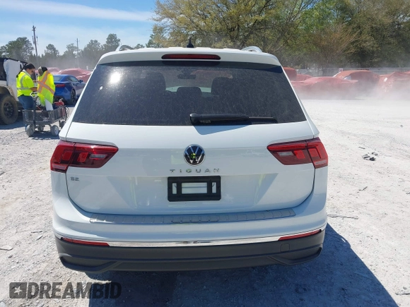 2024 Volkswagen Tiguan SE with VIN 3VVNB7AX2RM022579, listed as a IAAI auction lot 41819850 with 8,651 mi miles and . Bid and sale history available at DreamBid. Image 16.