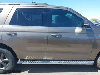 2018 Ford Expedition XLT with VIN 1FMJU1JT6JEA56631, listed as a IAAI auction lot 41814523 with 113,875 mi miles. Bid and sale history available at carsss.com. Image 13.