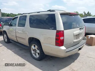 2007 Chevrolet Suburban LTZ with VIN 3GNFC16077G143345, listed as a IAAI auction lot 42073956 with Not Provided miles. Bid and sale history available at carsss.com. Image 3.