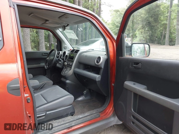 2004 Honda Element EX with VIN 5J6YH28594L028627, listed as a IAAI auction lot 42716518 with 200,227 mi miles and . Bid and sale history available at DreamBid. Image 5.