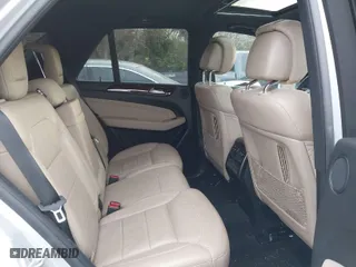 2014 Mercedes-Benz M-Class ML 350 with VIN 4JGDA5HB8EA353276, listed as a IAAI auction lot 41709756 with 189,512 mi miles. Bid and sale history available at carsss.com. Image 8.