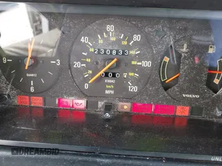 1991 Volvo 240 с VIN YV1AA8844M1437694, выставлен на аукционе IAAI как лот 42171739 с пробегом 230 833 миль миль и . История ставок и продаж доступна на DreamBid. Изображение 7.