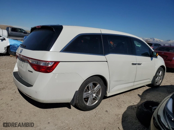 2013 Honda Odyssey Touring with VIN 5FNRL5H94DB068923, listed as a Copart auction lot 47269455 with 129,288 mi miles and Salvage Title. Bid and sale history available at carsss.com. Image 3.