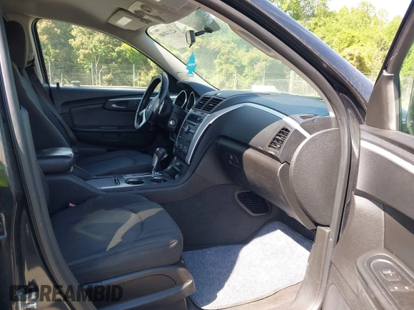 2012 Chevrolet Traverse 1LT z VIN 1GNKVGED7CJ264501, wystawiony jako IAAI lot #42114940 z przebiegiem 175 303 mil mil oraz . Historia ofert i sprzedaży dostępna na DreamBid. Obrazek 5.