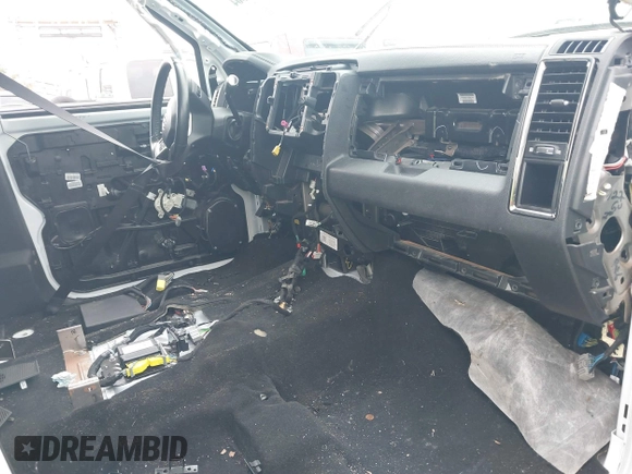 2018 Ram 2500 Laramie with VIN 3C6UR5FL7JG260700, listed as a IAAI auction lot 41343304 with Not provided miles and . Bid and sale history available at DreamBid. Image 5.