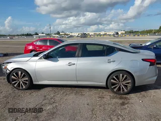 2019 Nissan Altima SR with VIN 1N4BL4CV9KC258877, listed as a IAAI auction lot 41144135 with 64,434 mi miles and . Bid and sale history available at carsss.com. Image 13.