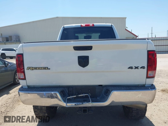 2012 Ram 2500 ST z VIN 3C6UD5CLXCG301343, wystawiony jako IAAI lot #42009239 z przebiegiem 139 514 mil mil oraz . Historia ofert i sprzedaży dostępna na DreamBid. Obrazek 16.