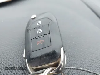 2021 Ford F-150 XL с VIN 1FTMF1CB3MKF00909, выставлен на аукционе IAAI как лот 41648893 с пробегом 63 970 миль миль и . История ставок и продаж доступна на DreamBid. Изображение 11.