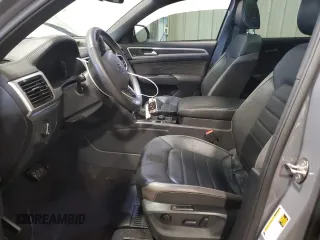 2021 Volkswagen Atlas SEL Premium z VIN 1V2TE2CA0MC220420, wystawiony jako Copart lot #56583215 z przebiegiem 27 662 mil mil oraz Szkoda całkowita • Salvage title. Historia ofert i sprzedaży dostępna na DreamBid. Obrazek 7.