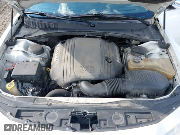 2016 Chrysler 300 with VIN 2C3CCAET1GH165675, listed as a IAAI auction lot 41689151 with 195,094 mi miles. Bid and sale history available at carsss.com. Image 10.