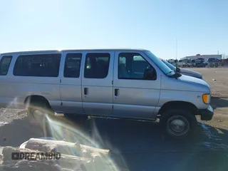 2001 Ford Econoline Passenger XL с VIN 1FBSS31L81HA60287, выставлен на аукционе IAAI как лот 41770643 с пробегом 228 797 миль миль и . История ставок и продаж доступна на DreamBid. Изображение 13.