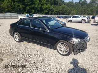 2013 Mercedes-Benz C 250 Sport с VIN WDDGF4HB7DR279741, выставлен на аукционе Copart как лот 61191085 с пробегом 132 198 миль миль и Списание • Salvage title. История ставок и продаж доступна на DreamBid. Изображение 4.