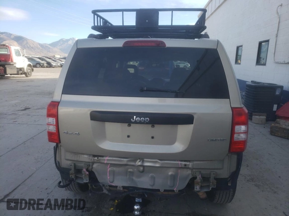 2009 Jeep Patriot z VIN 1J8FF48B39D208118, wystawiony jako Copart lot #81838154 z przebiegiem 182 457 mil mil oraz Szkoda całkowita • Salvage title. Historia ofert i sprzedaży dostępna na DreamBid. Obrazek 6.