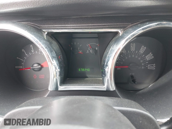 2005 Ford Mustang Deluxe with VIN 1ZVFT84N055216895, listed as a IAAI auction lot 41914884 with 67,824 mi miles. Bid and sale history available at carsss.com. Image 7.